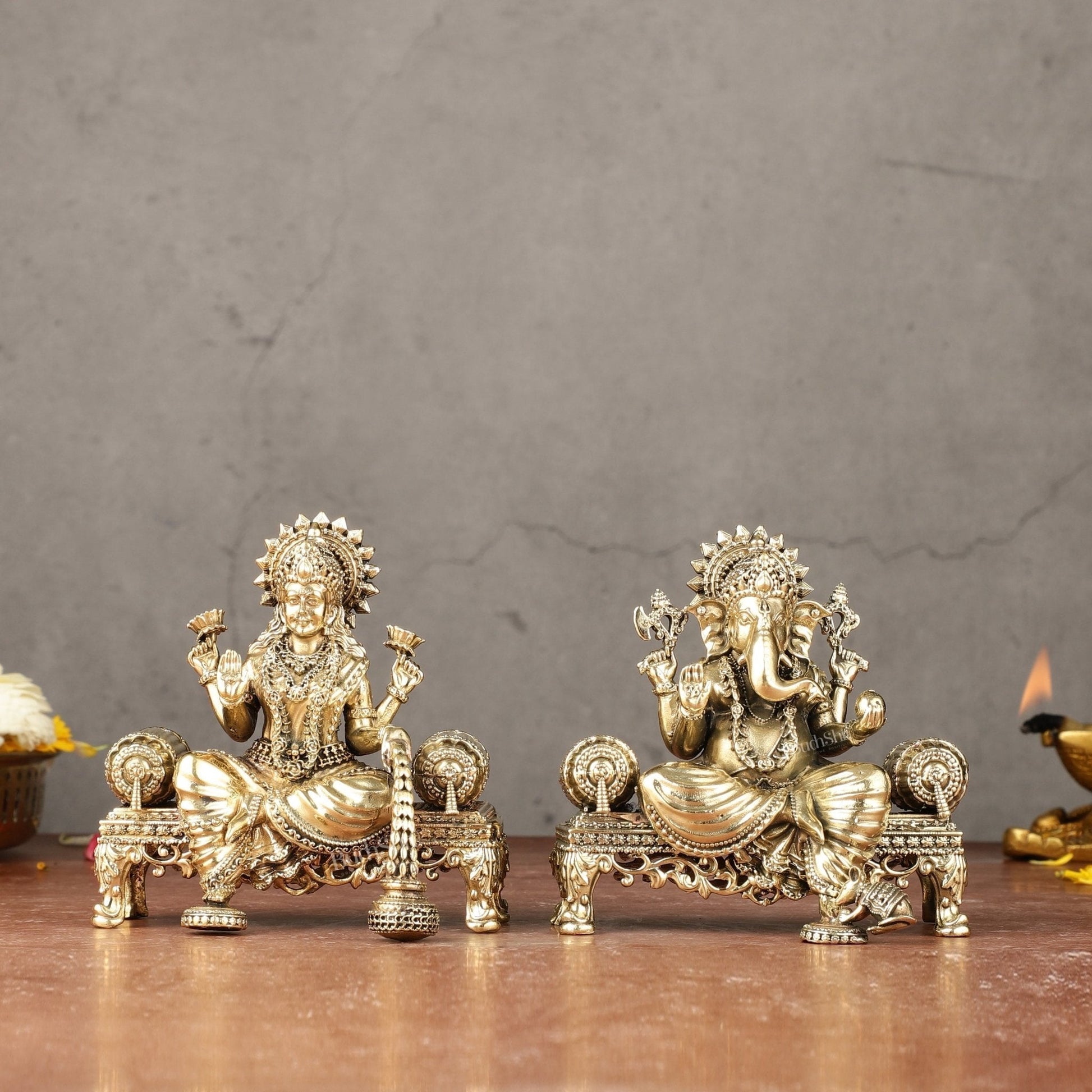 Brass Superfine Lord Ganesha and Goddess Lakshmi Idol Set | 4" - Sama Homes Idol - Brass Sculpture - Eco-friendly - Sama Homes