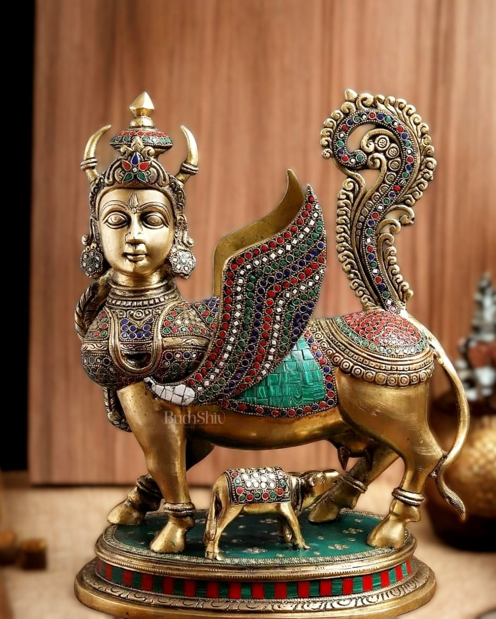 Exquisite Kamdhenu-Kuh mit Kalbstatue aus Messing | 16,5" - Eco-friendly - Sama Homes