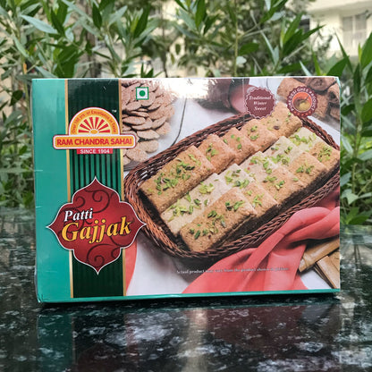 Indian Meerut Special Patti Gajak