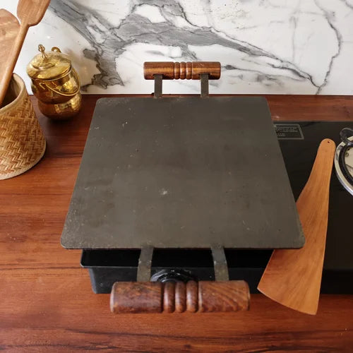 Pure Iron Tawa Square with Wooden Handle/ Pre-Seasoned No chemical Coating – Image 2