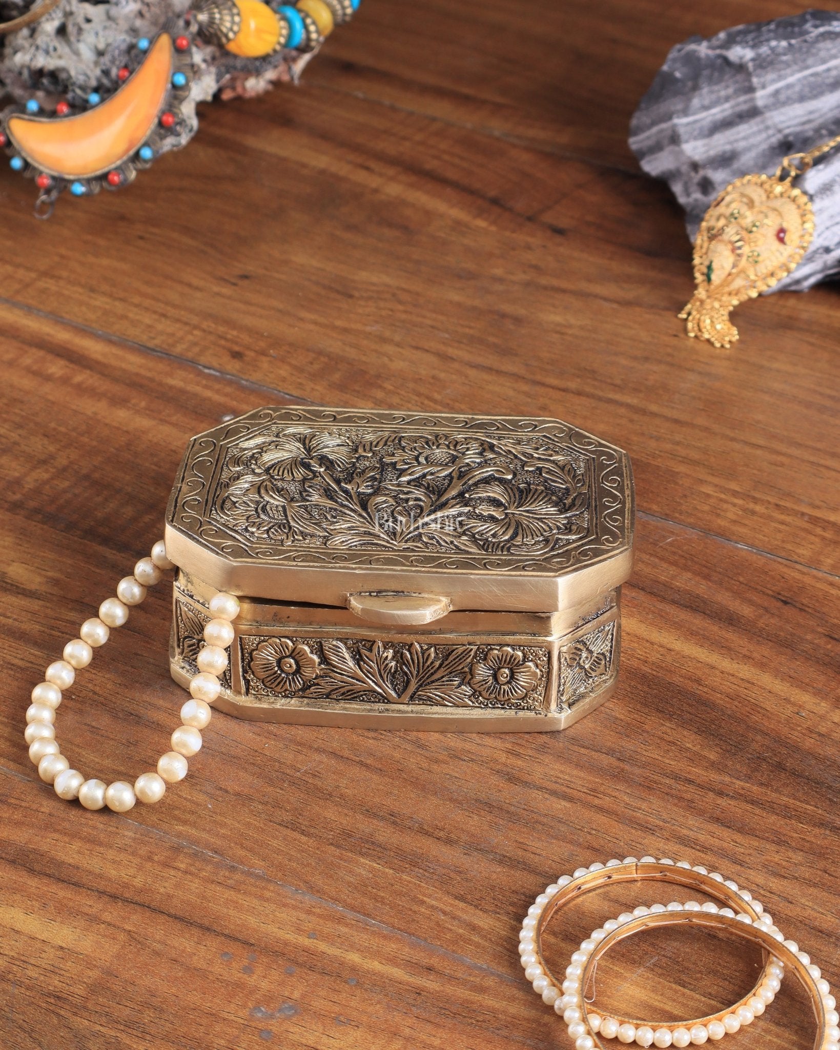 Pure Brass Floral Design Multipurpose Storage/Sindoor Box - Sama Homes Idol - Brass Sculpture - Eco-friendly - Sama Homes
