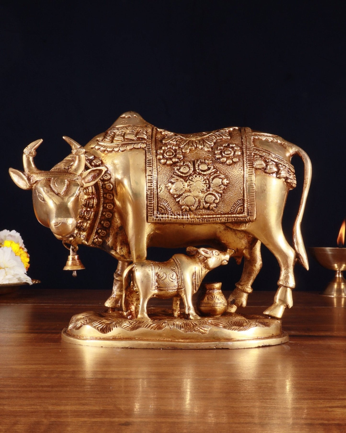 Pure Brass Kamdhenu Cow with Calf Idol – 8 x 4 x 7 Inches, 3.2 Kg