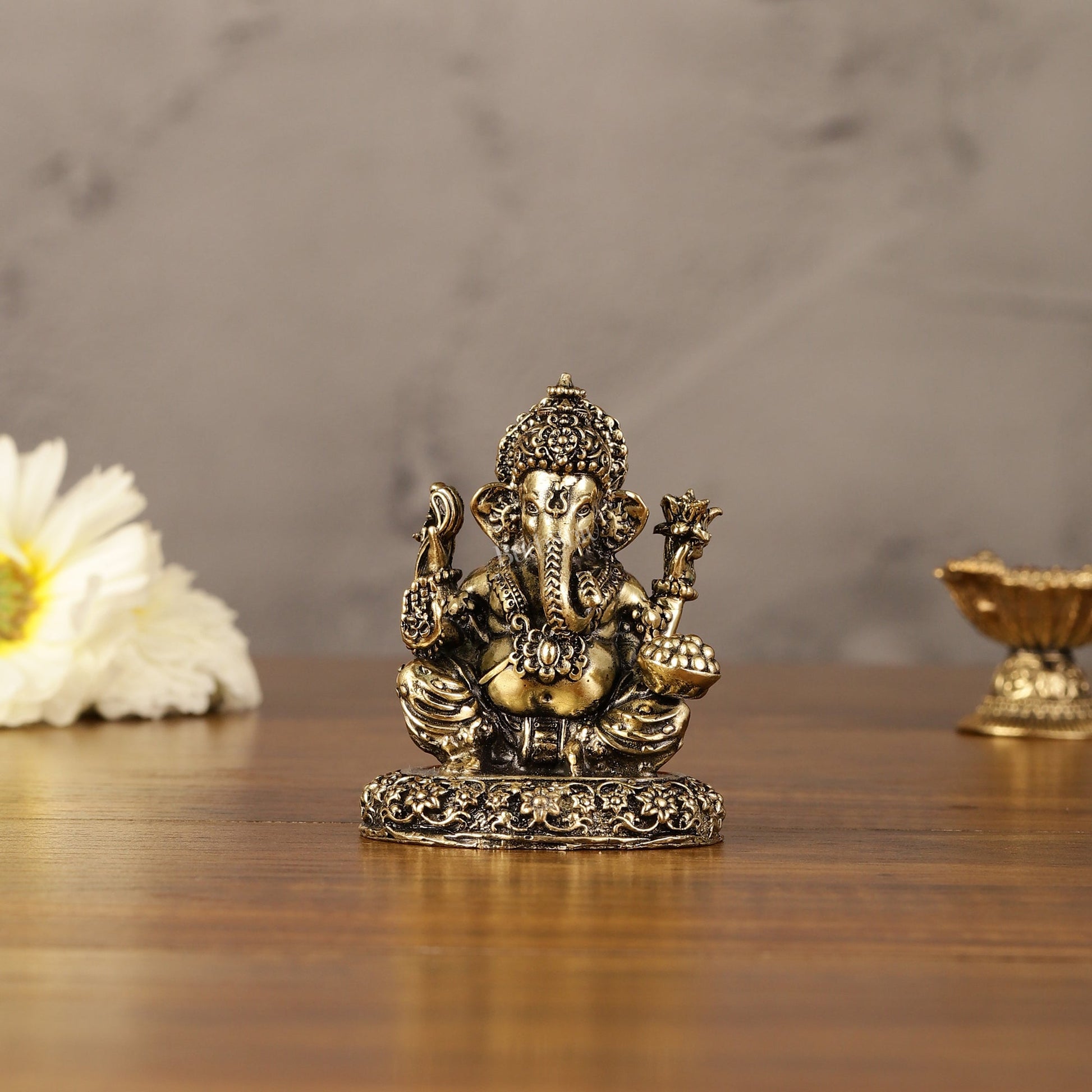 Pure brass Lightweight small ganesha idol 3" - Sama Homes Idol - Brass Sculpture - Eco-friendly - Sama Homes