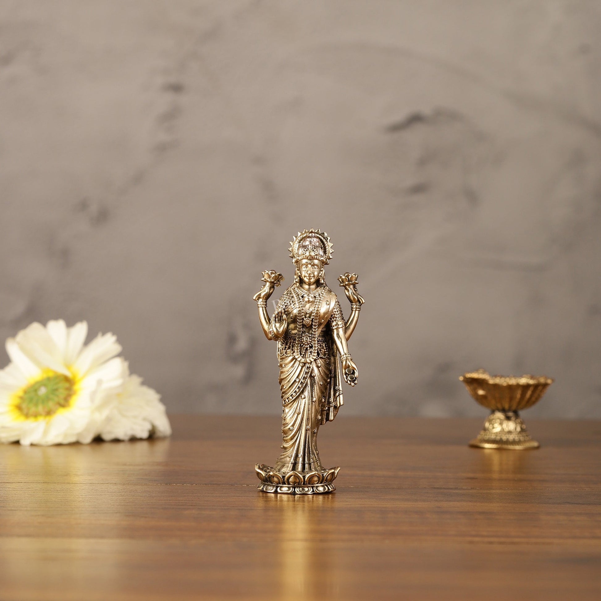 Pure brass lightweight Standing goddess Lakshmi idol 4" - Sama Homes Idol - Brass Sculpture - Eco-friendly - Sama Homes