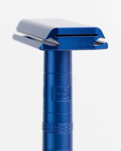Henson Starter Bundle Steel Blue – AL13 Razor, Shave Cream & Stand – Image 2